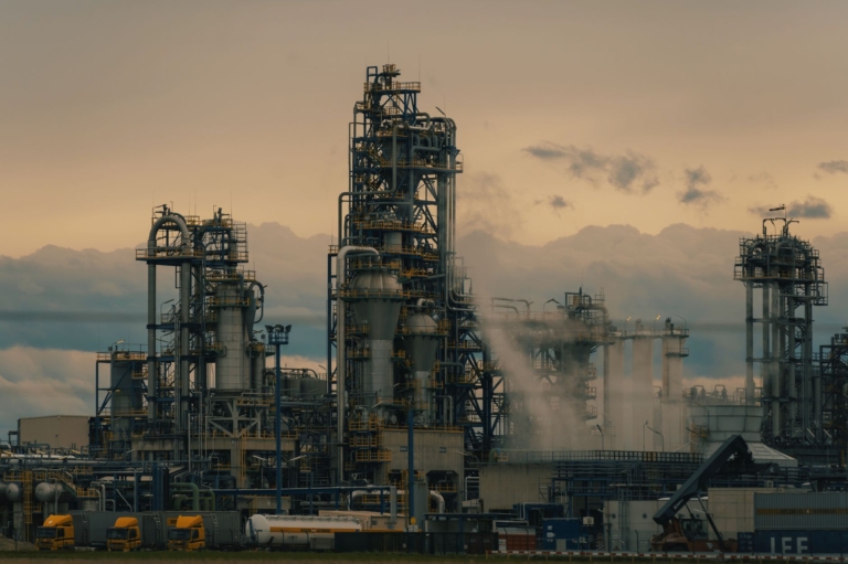 2025'te Kanada'da rafine petrol ürünleri satışları yükseldi
