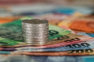 Büyüme Yüzde 0,7, Ancak Sektörler Zorluklarla Yüzleşiyor